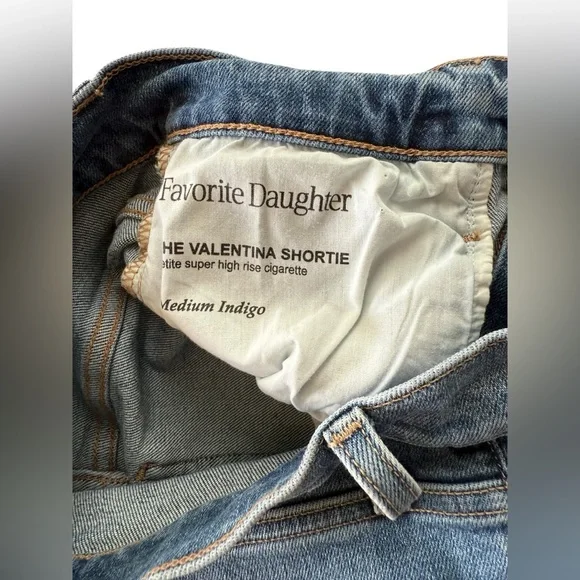 Favorite Daughter Valentina Shortie Jeans - Picture 3 of 11